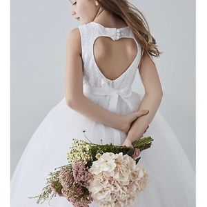 ball gown flower girl dress with heart cutout

STYLE# RK1368